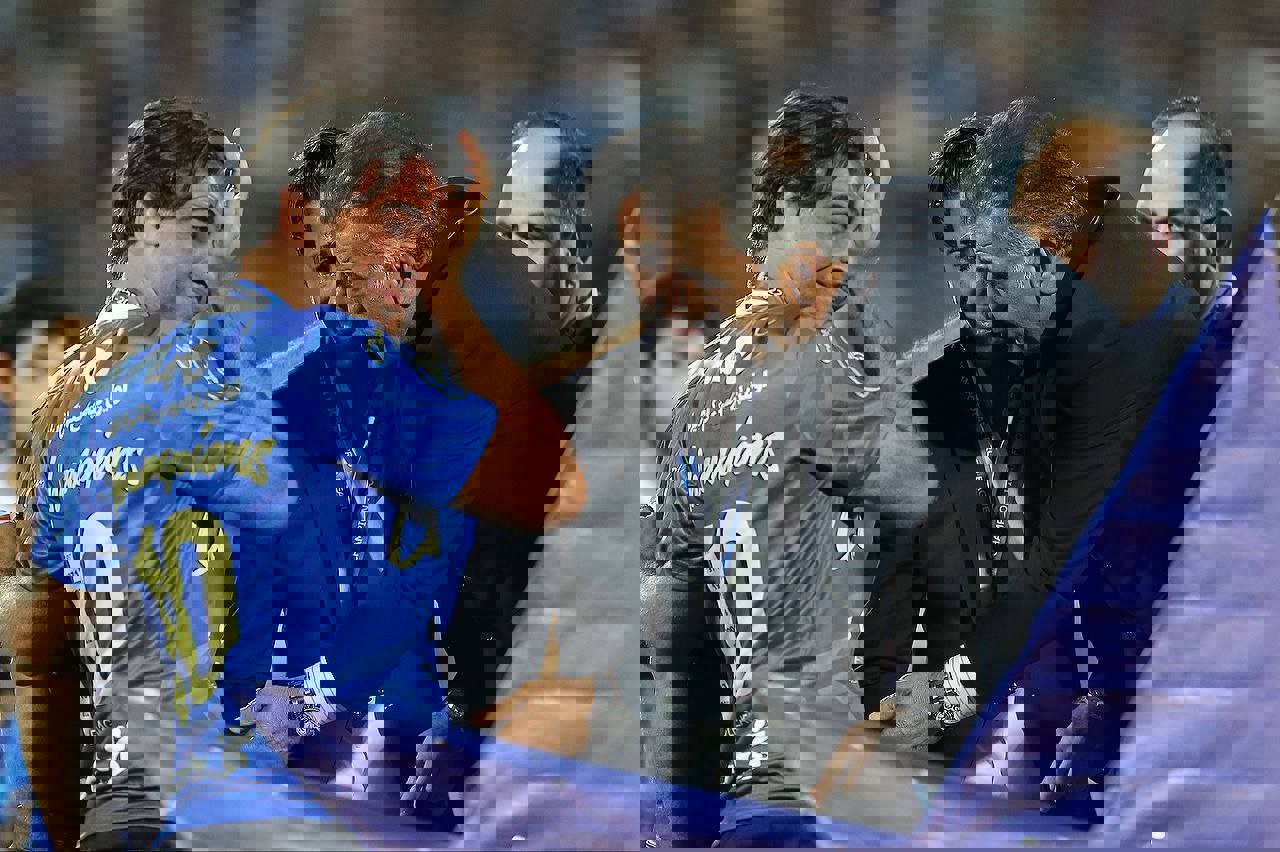 1880058