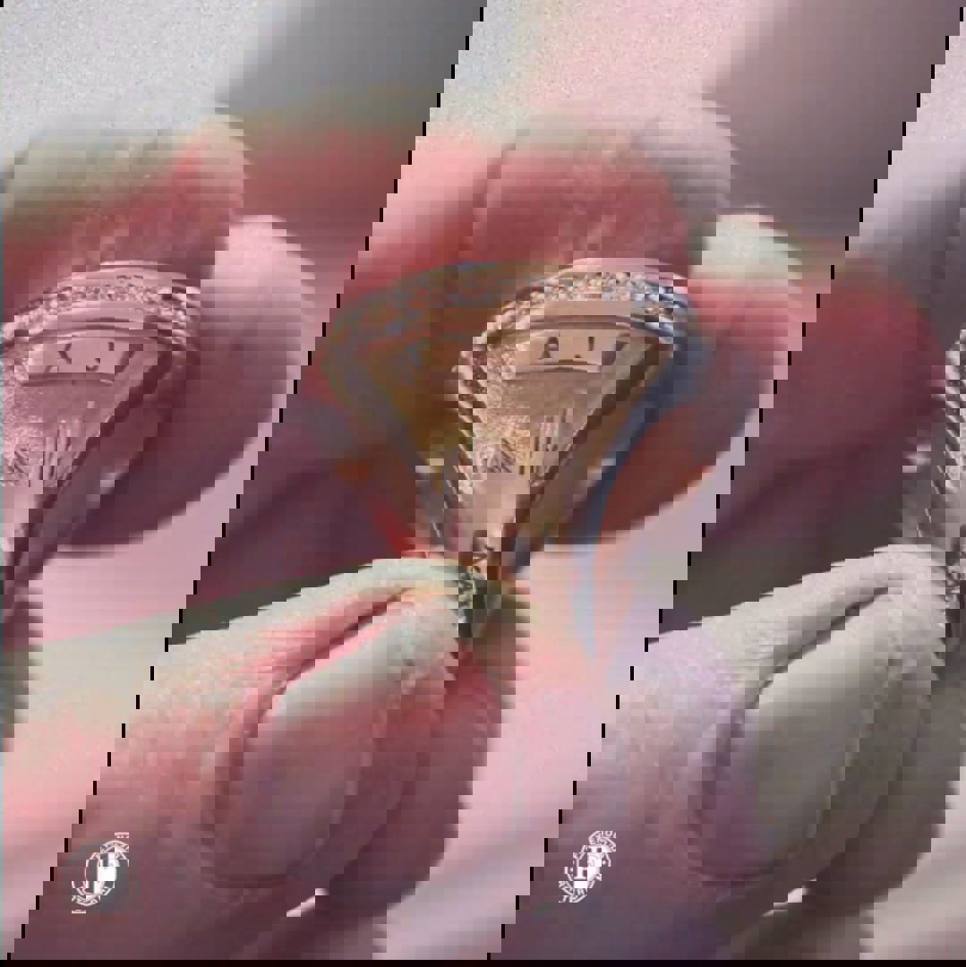 1880096