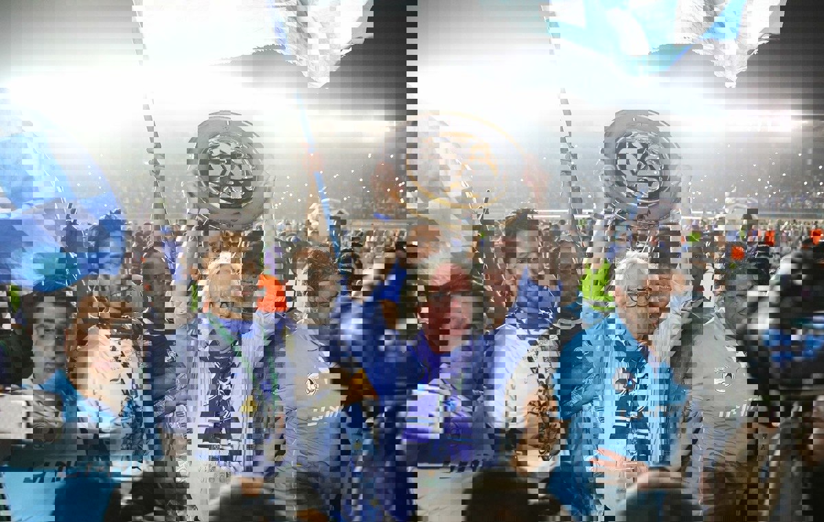 1880092
