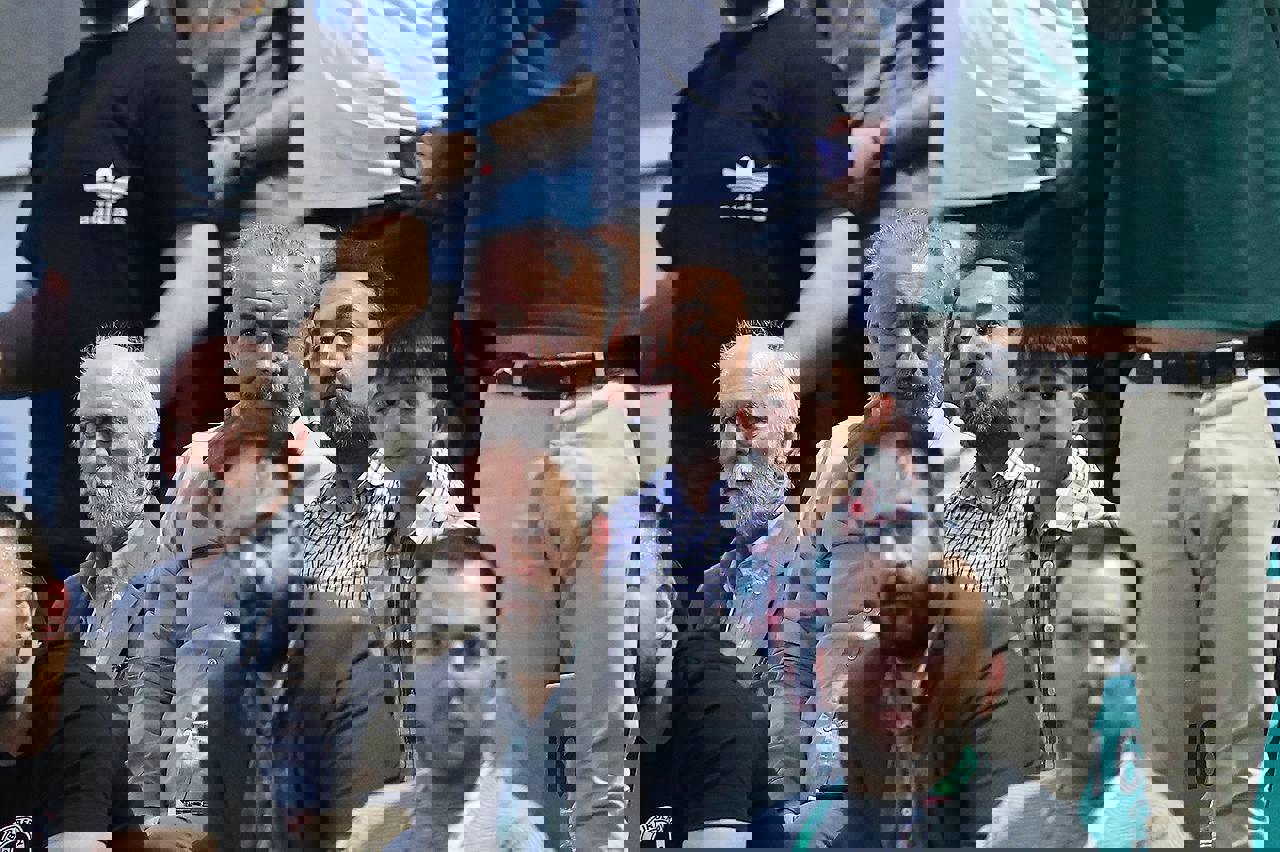 1880421