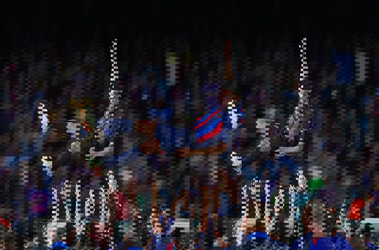 1880959