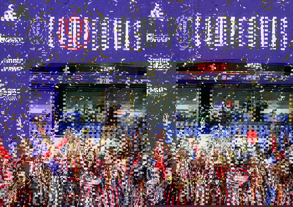 1880561