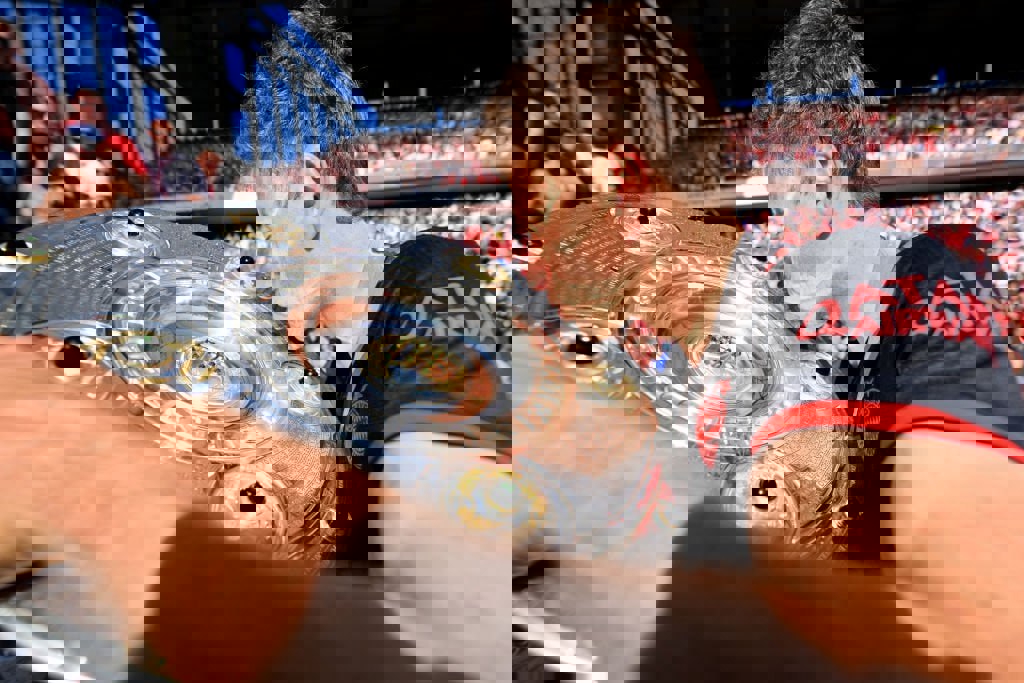 1880674