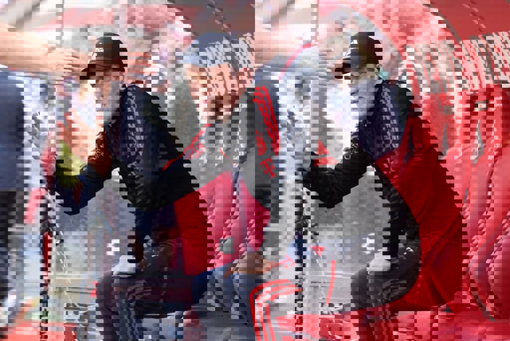 1880670