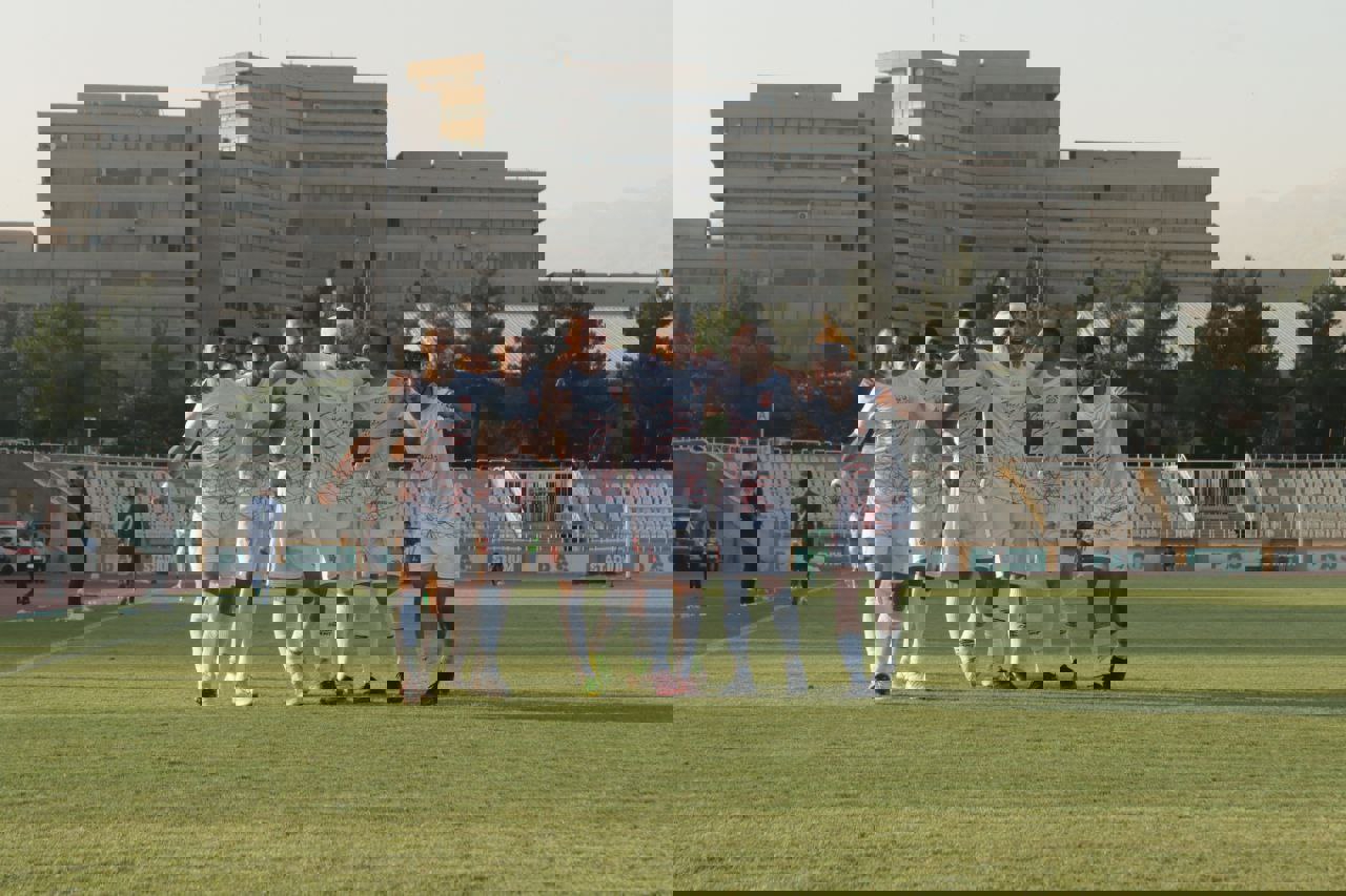 1880830