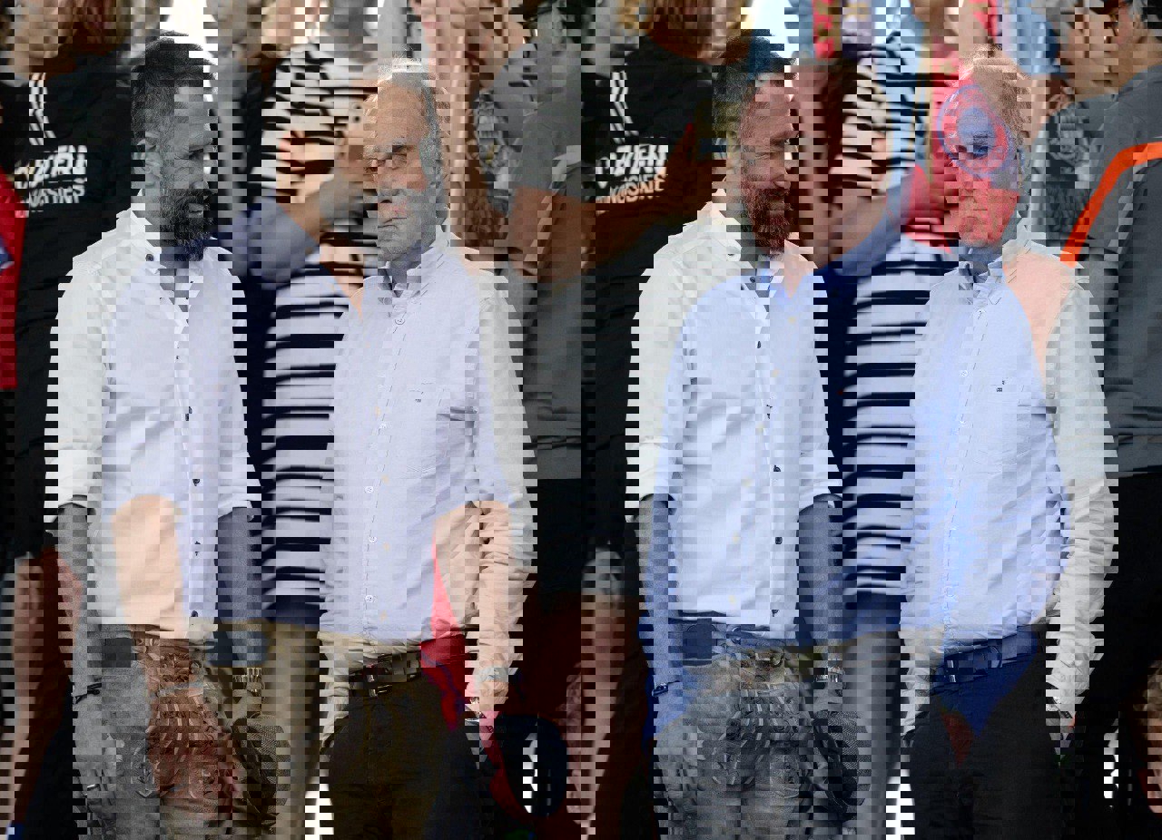 1880822