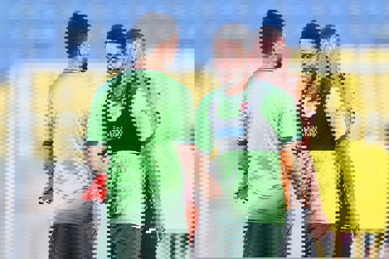 1880961