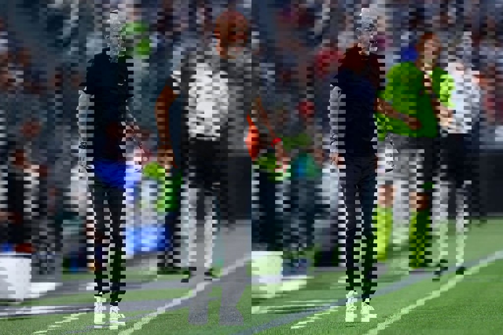 1881037