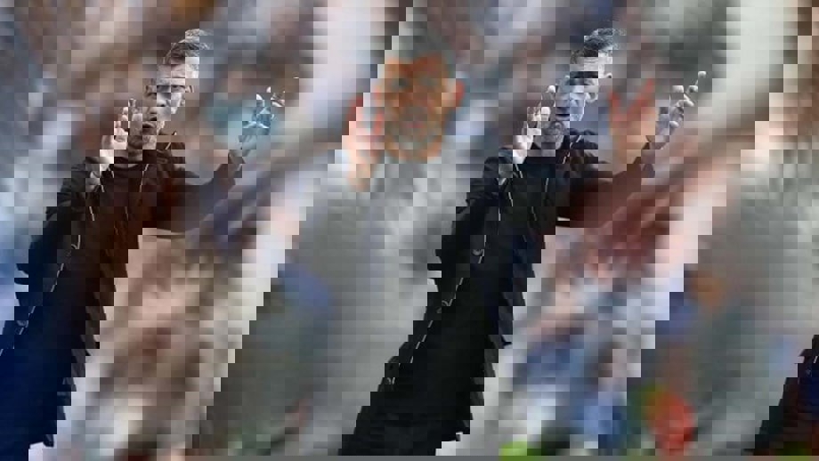 1881301