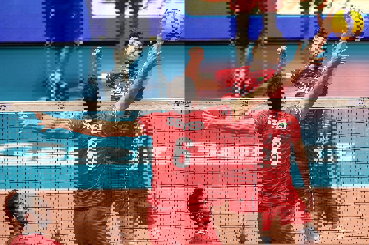 1881588