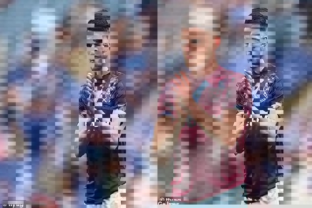 1881313