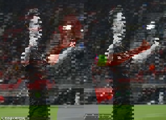 1881312