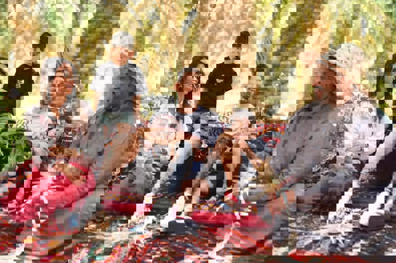 1881498