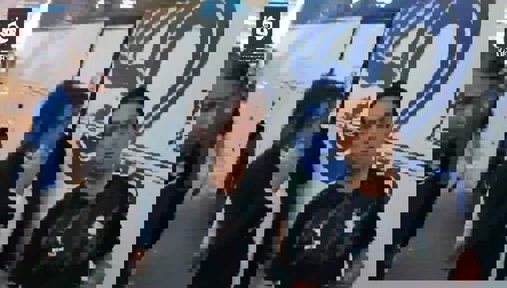 1882072