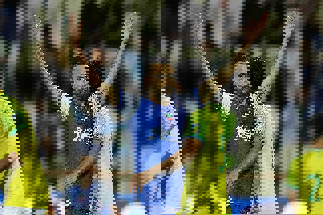 1881649