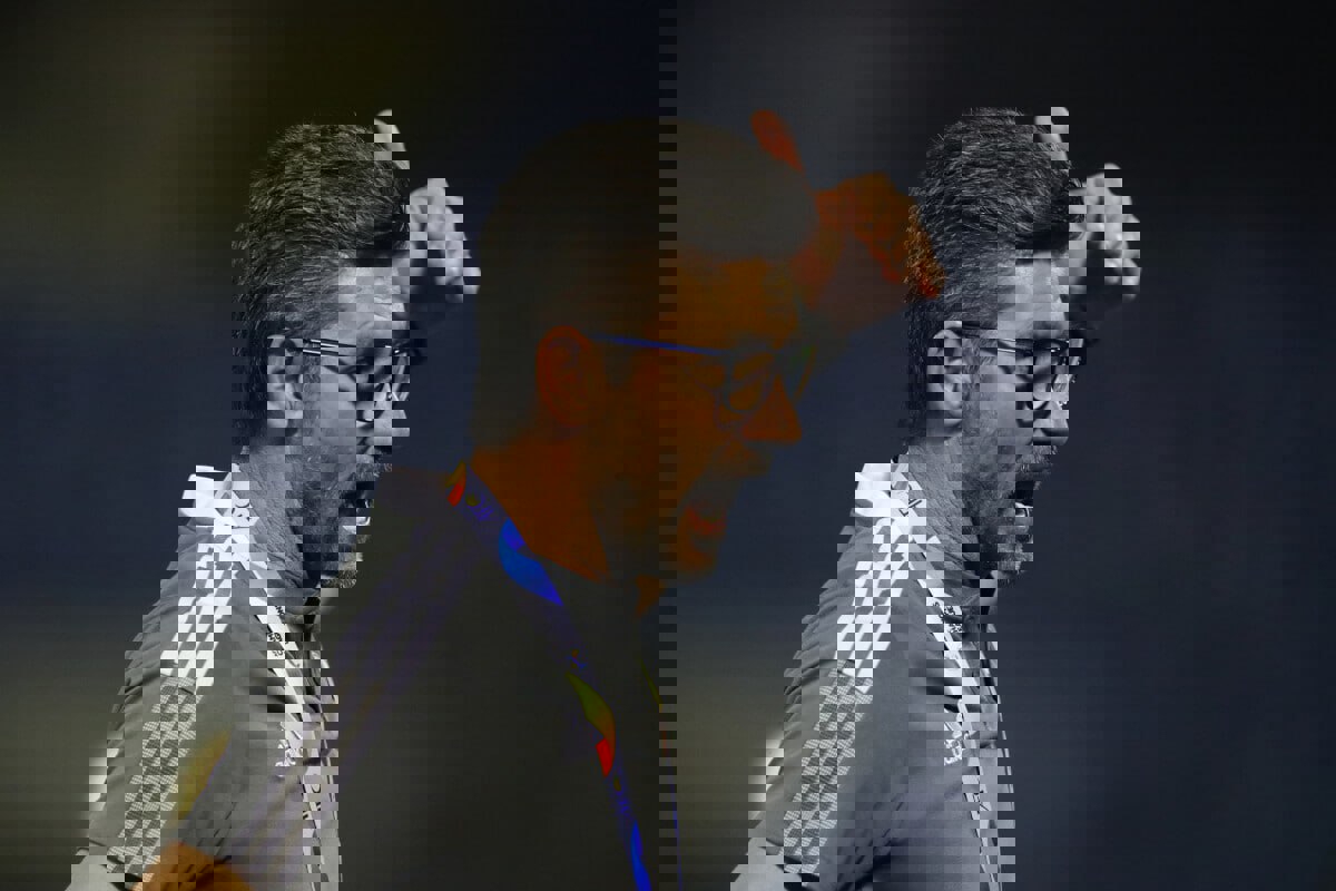 1881754