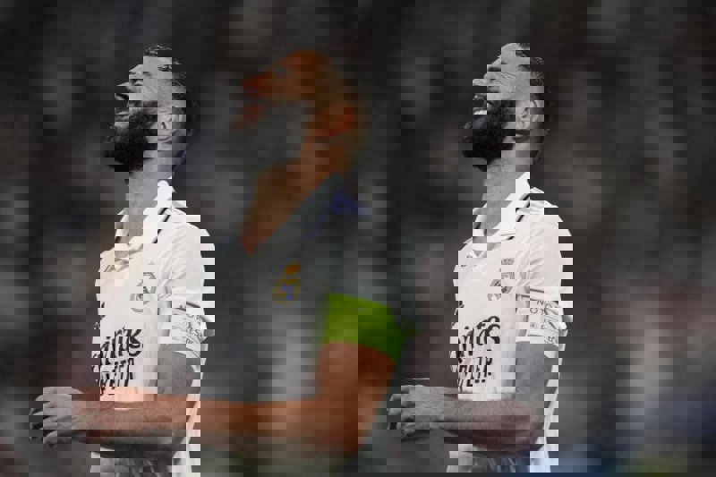 1882380