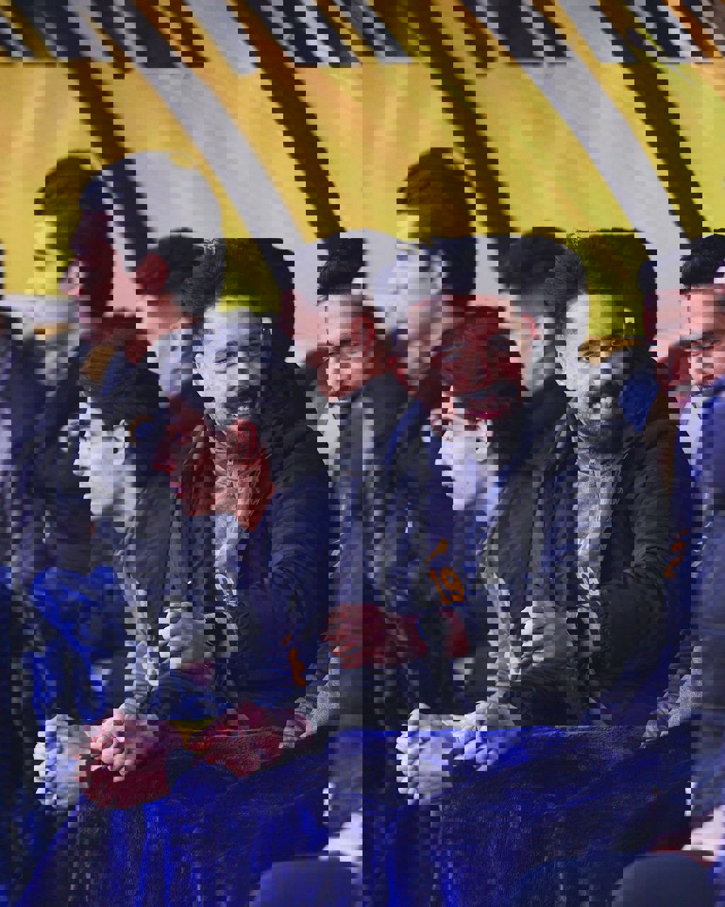 1882376