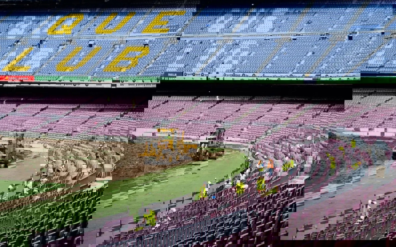1882504