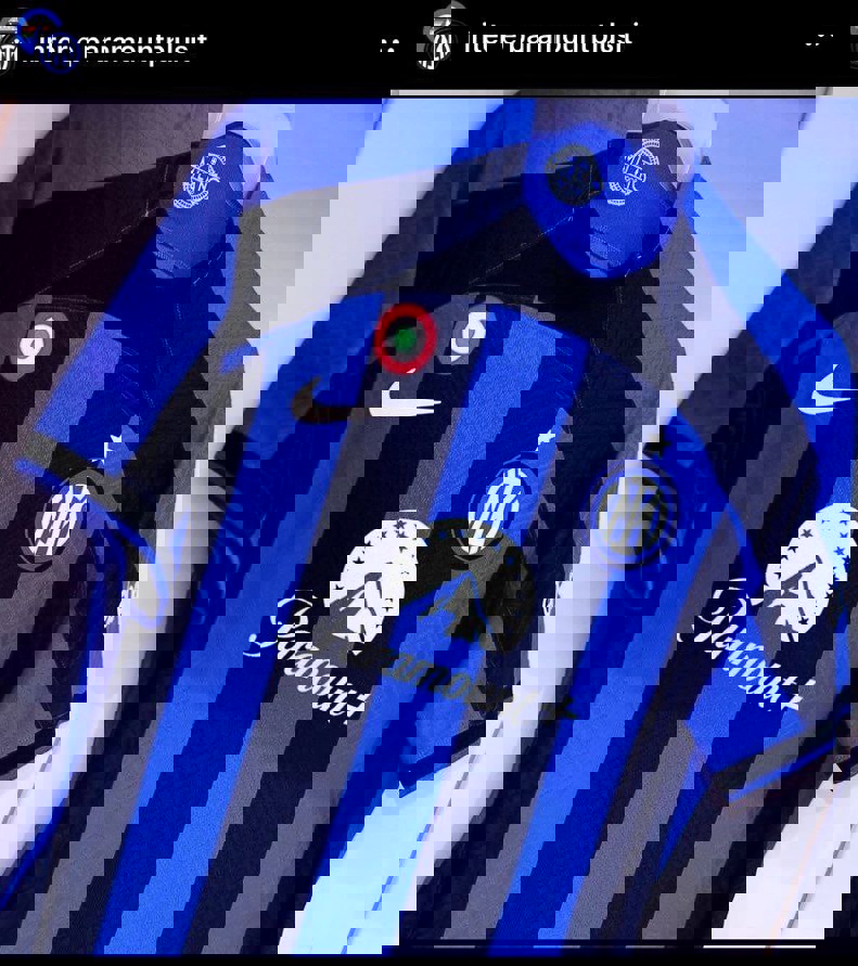 1882693