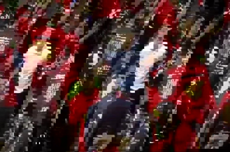 1882713