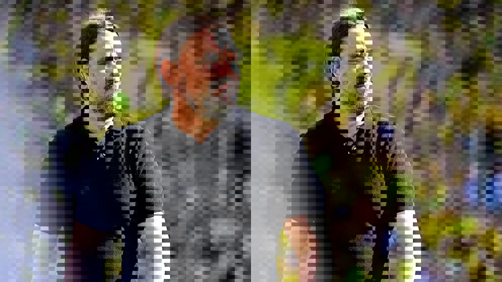 1882649