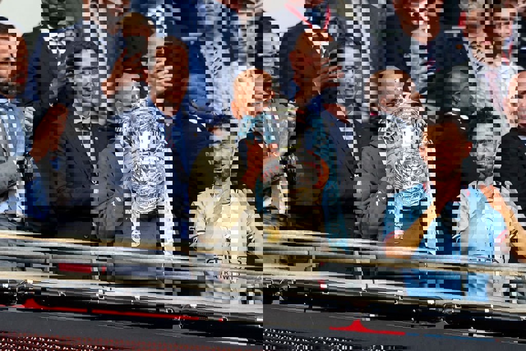 1883117