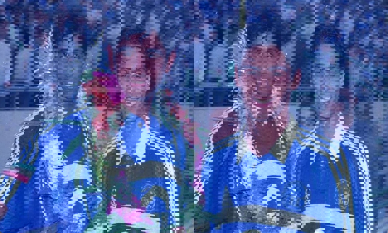 1882884