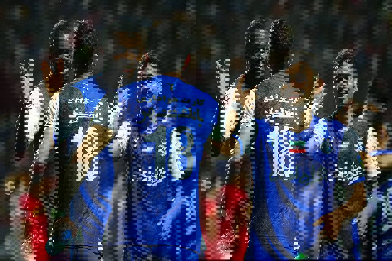 1882963