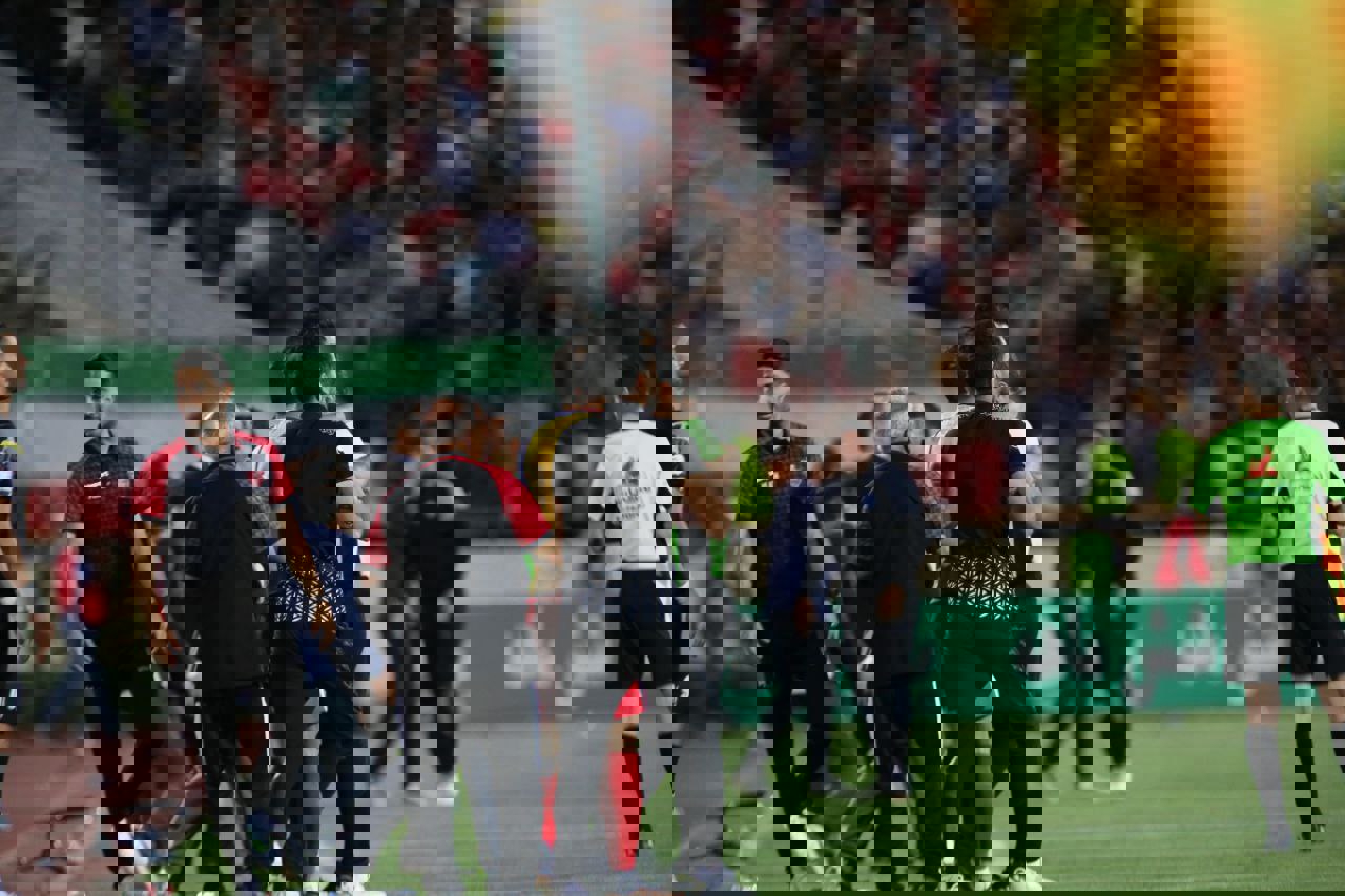 1883017