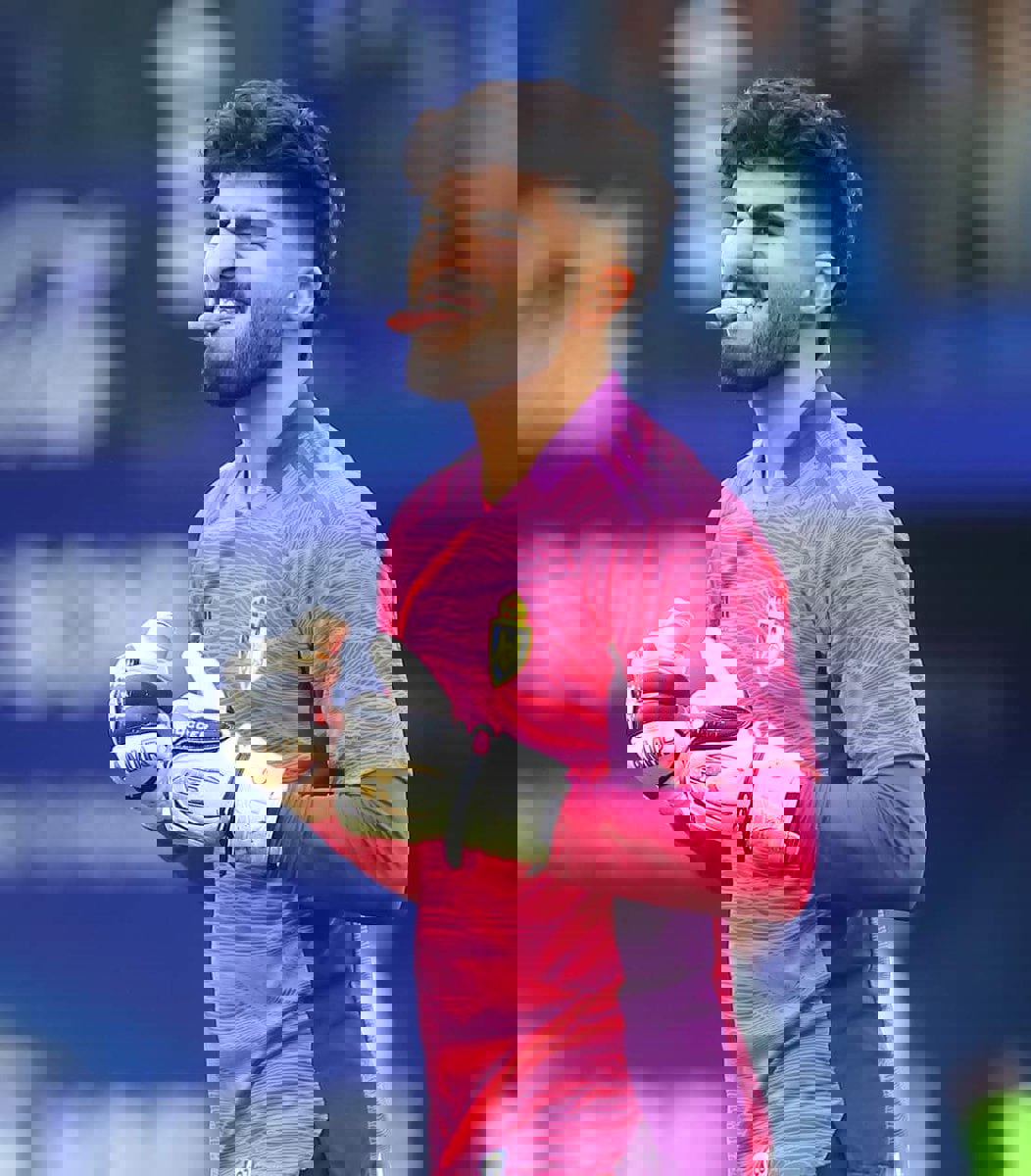 1883173