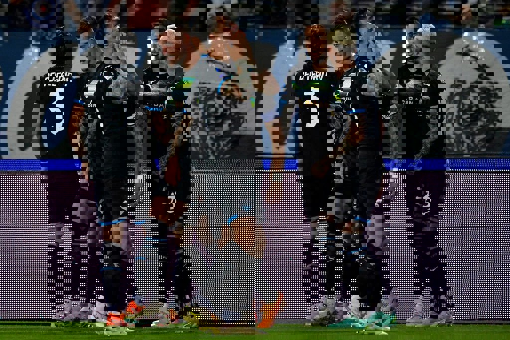 1883190