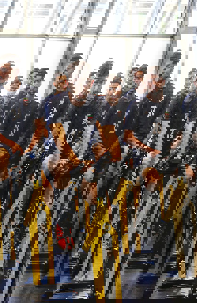 1883305