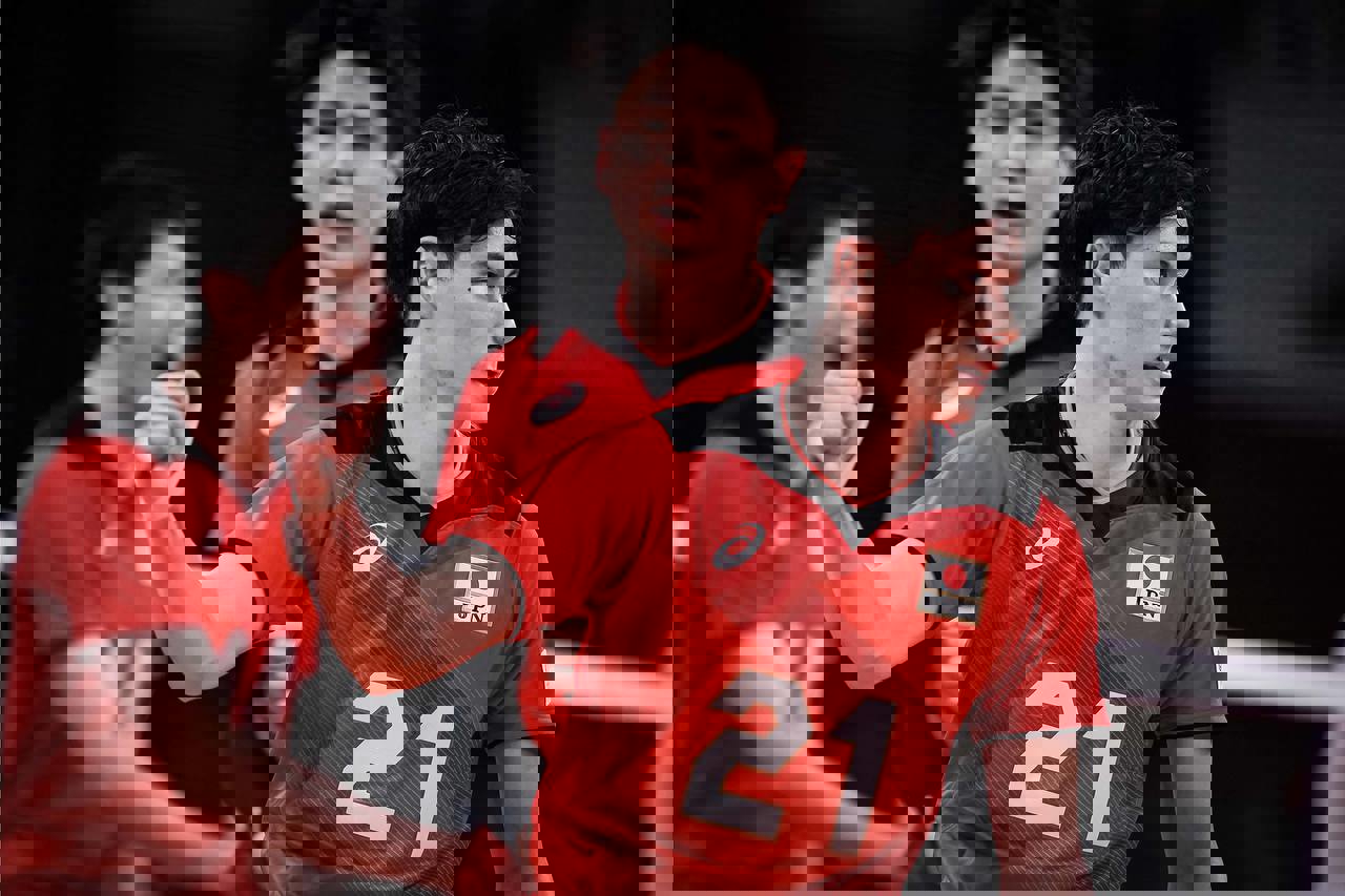 1883664