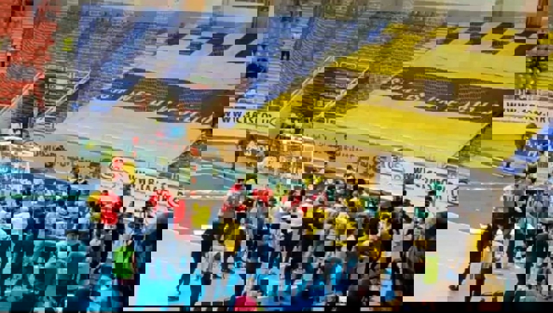 1883702