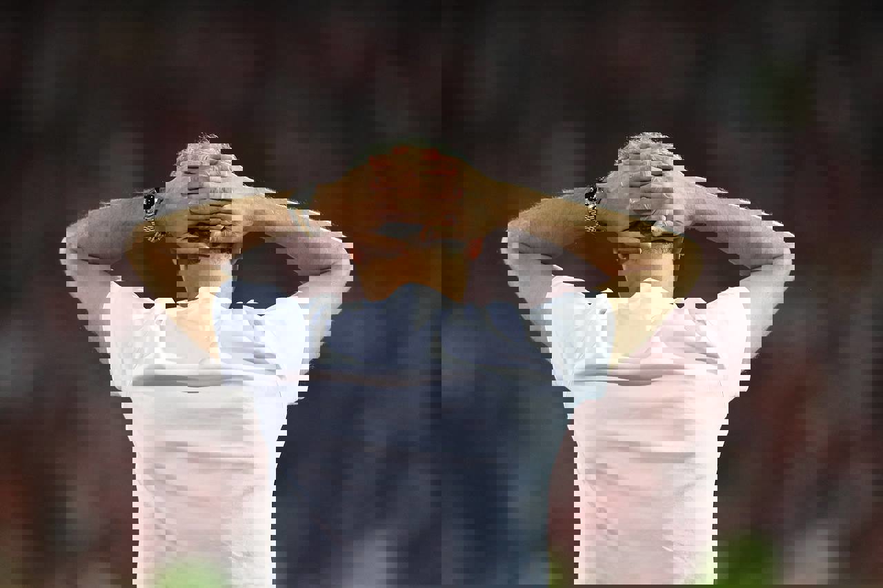 1883863