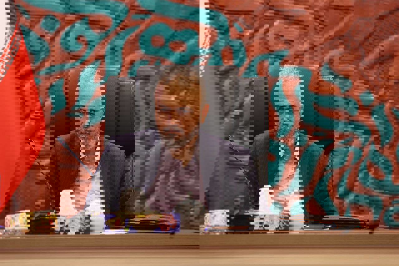 1883817