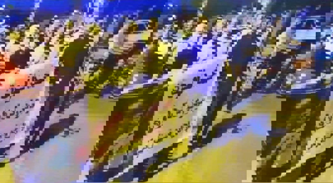 1883805