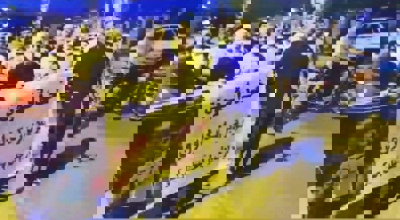 1883805