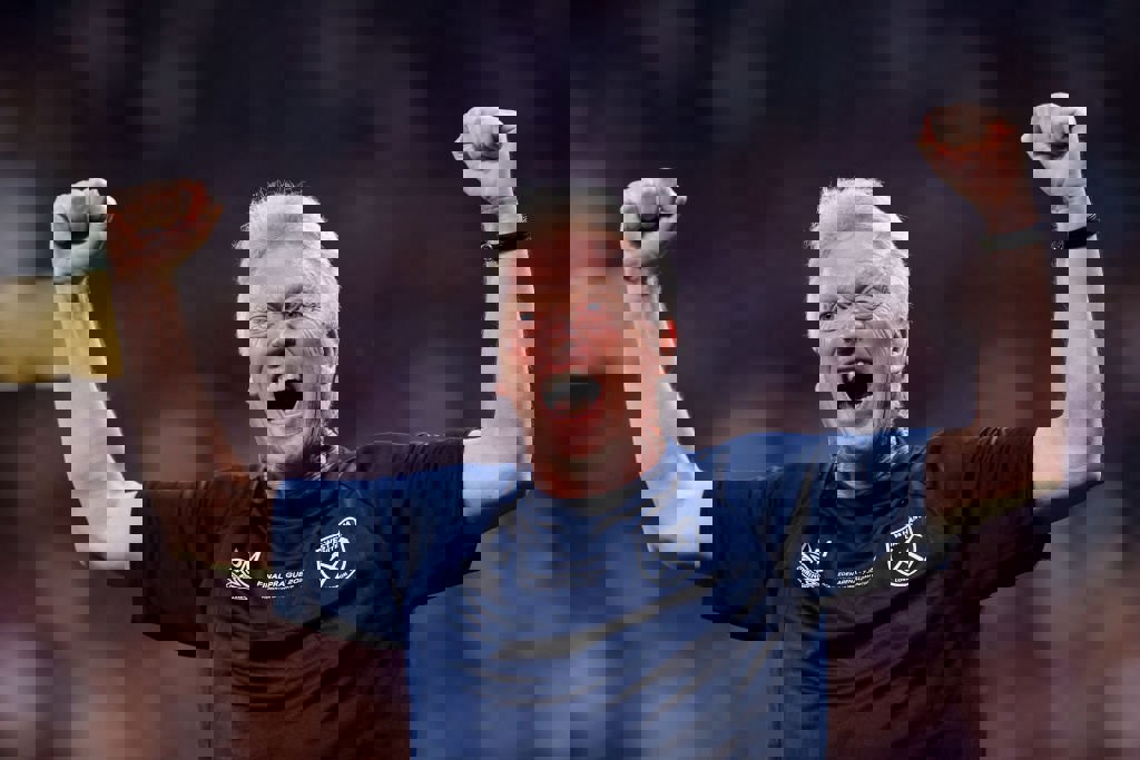 1884431