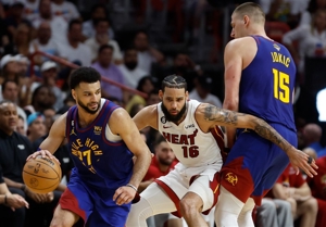 لیگ NBA| جوکر به تاریخ سازی ادامه میدهد