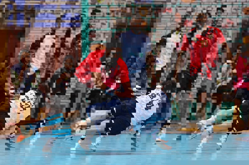 1884657