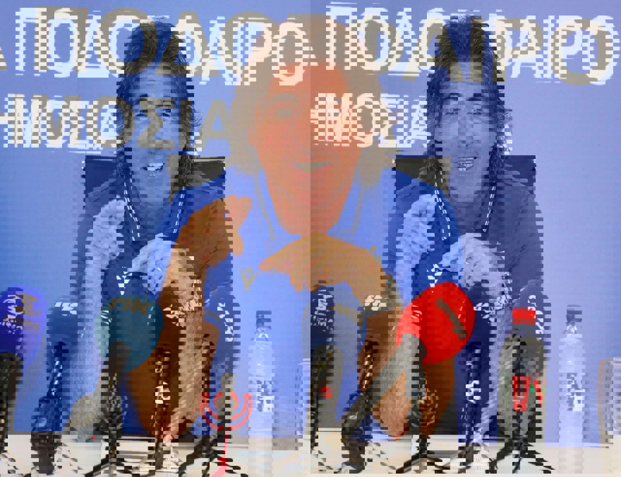1884772