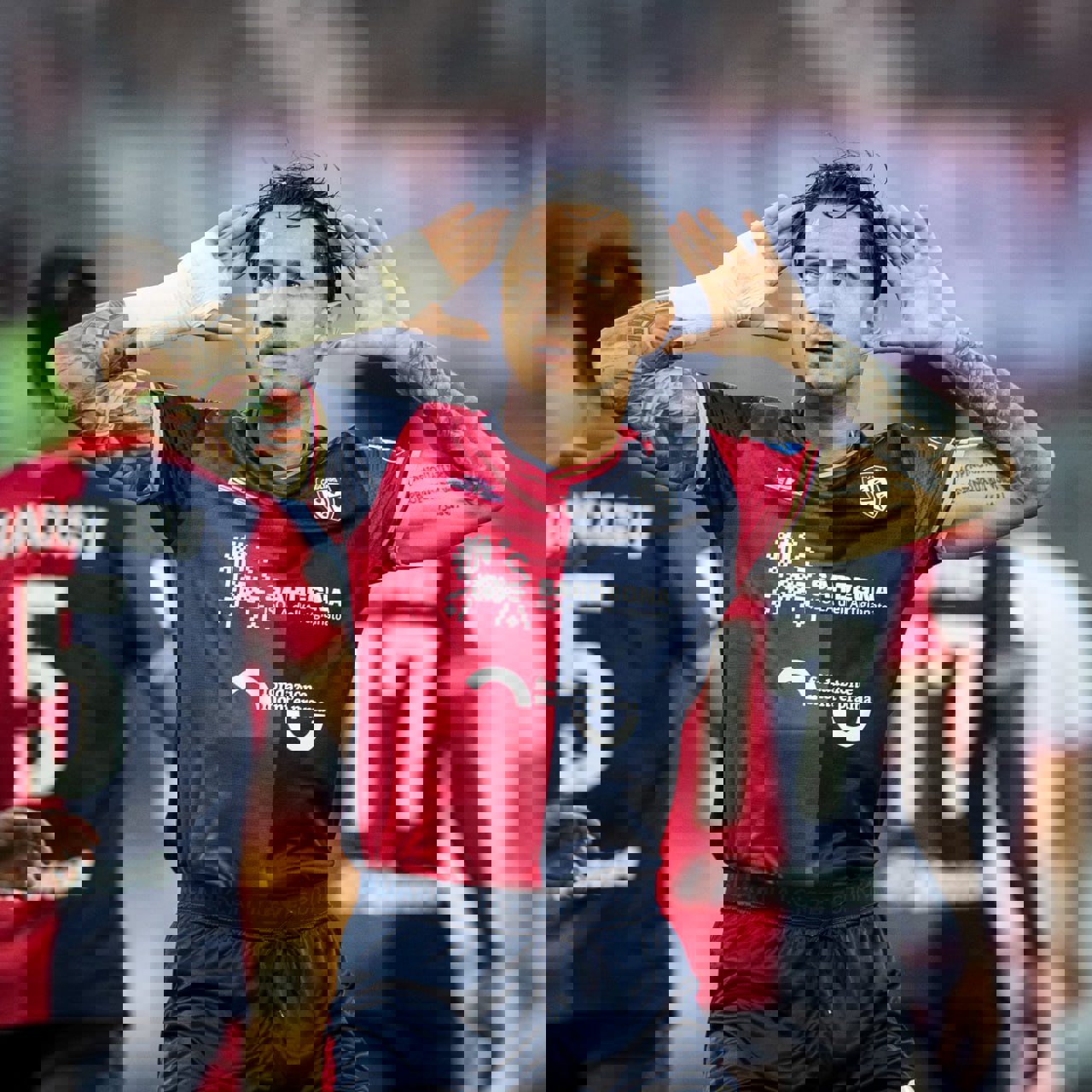 1884762