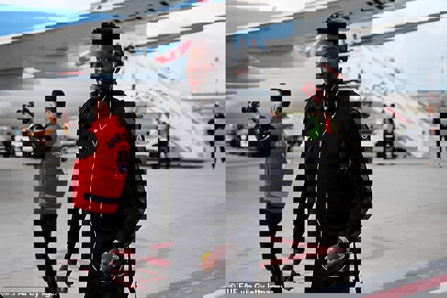 1884822