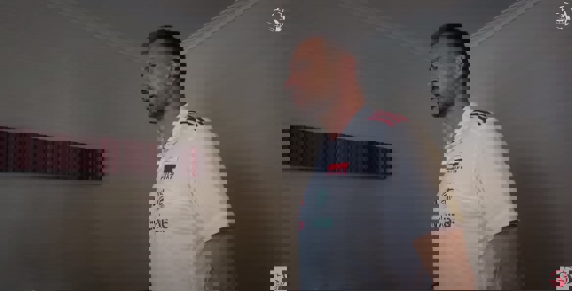 1884894