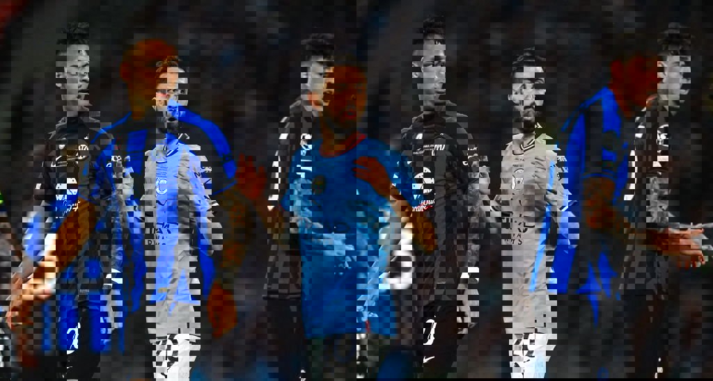 1885643