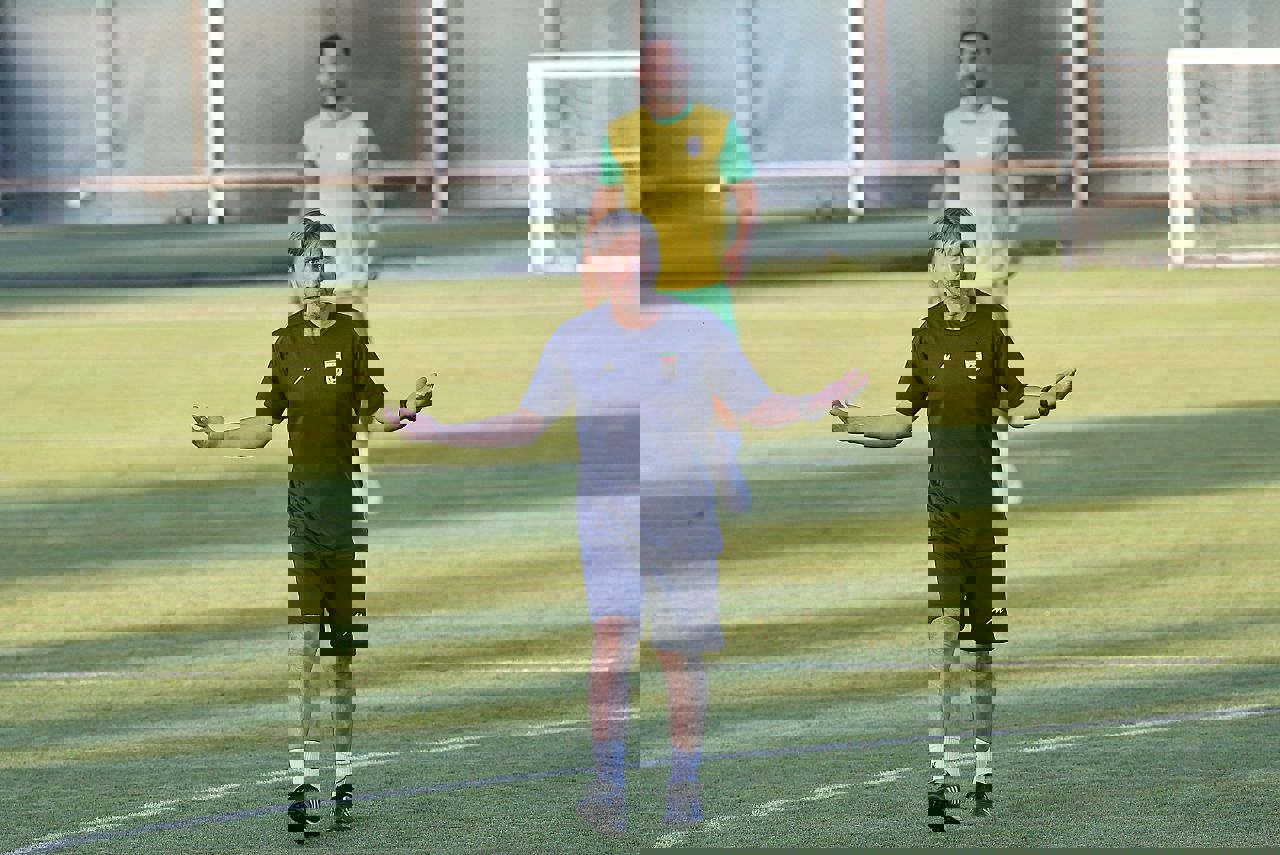 1885518