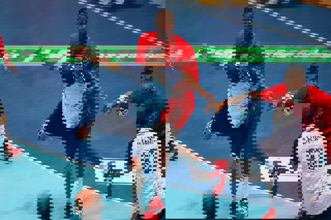 1885497