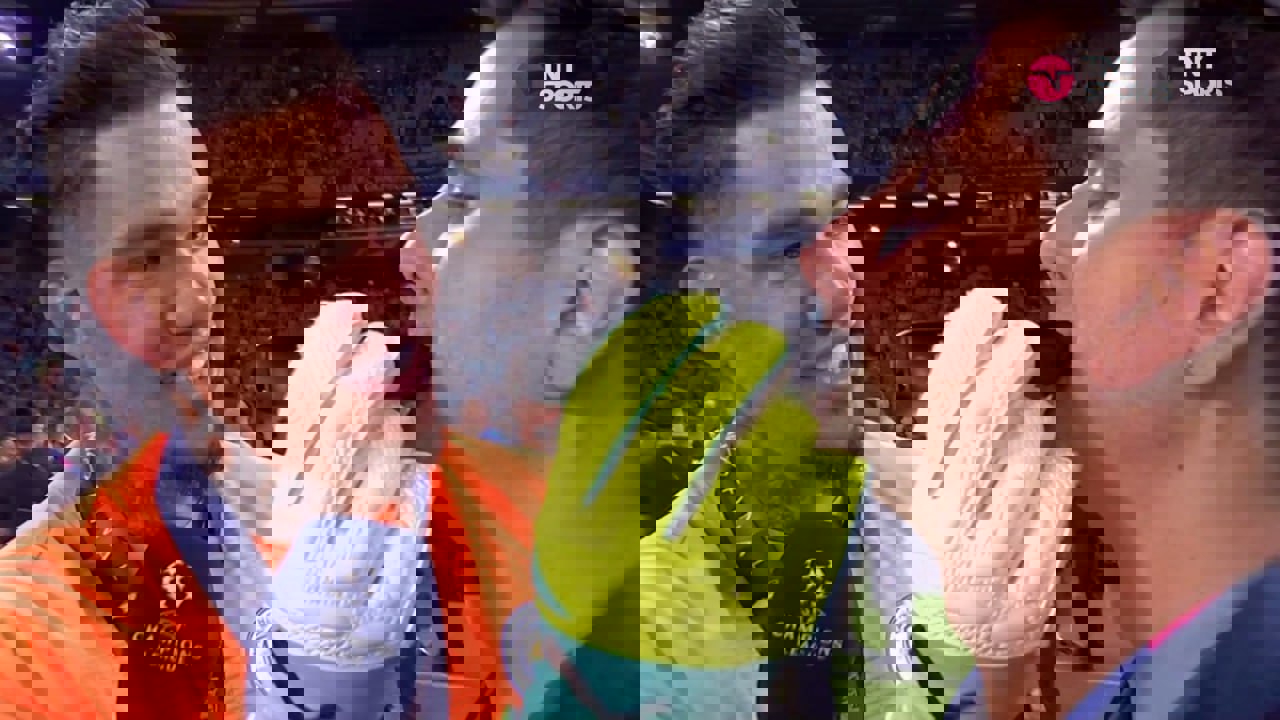 1885819